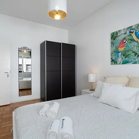 Sweet Flat With Netflix - Bolhao Center 아파트