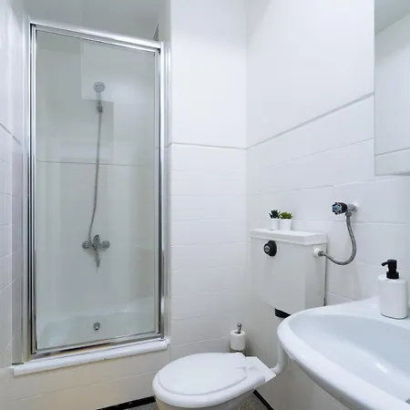 Sweet Flat With Netflix - Bolhao Center 아파트